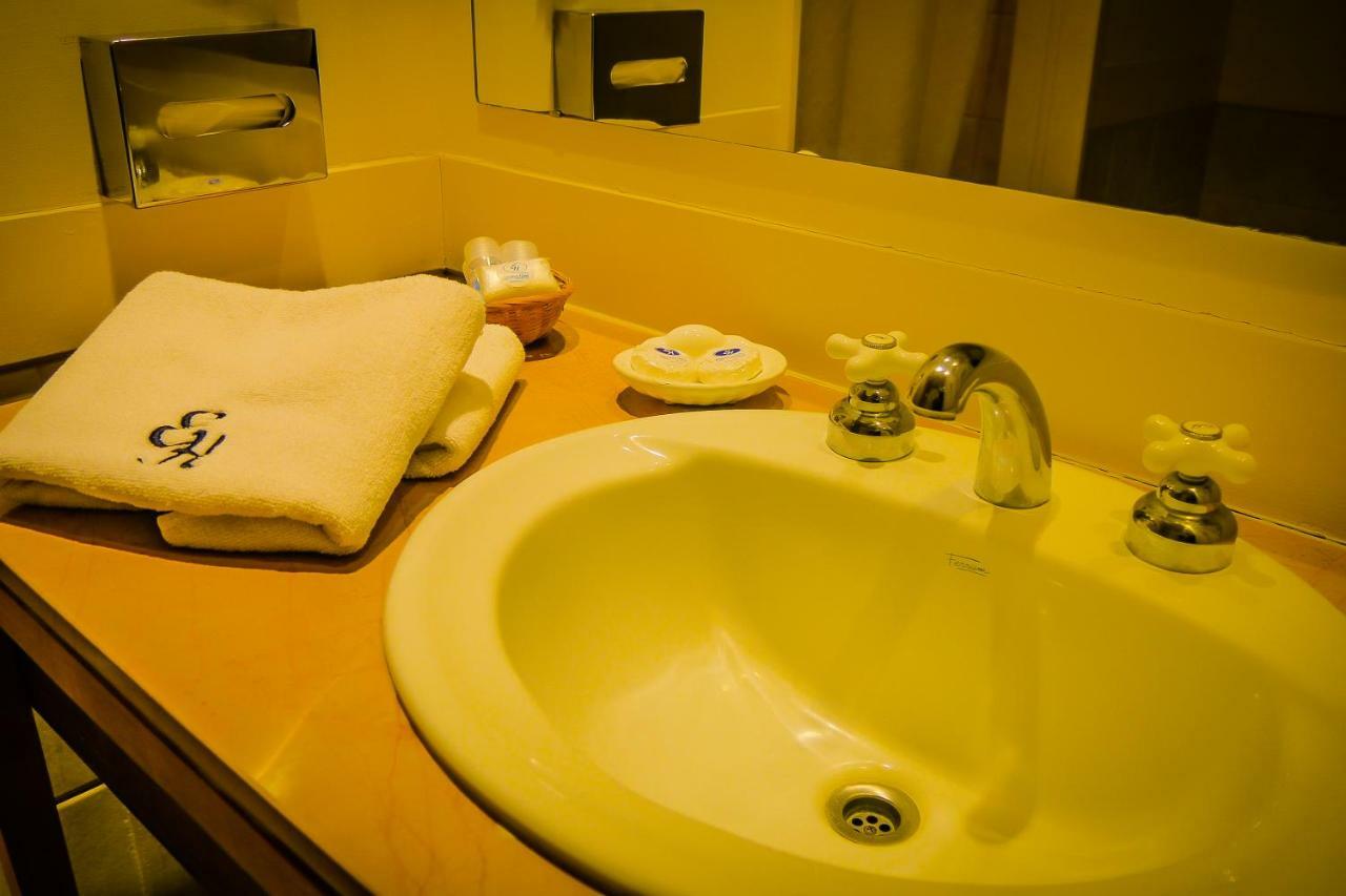 Elegance Hotel Ταντίλ Δωμάτιο φωτογραφία